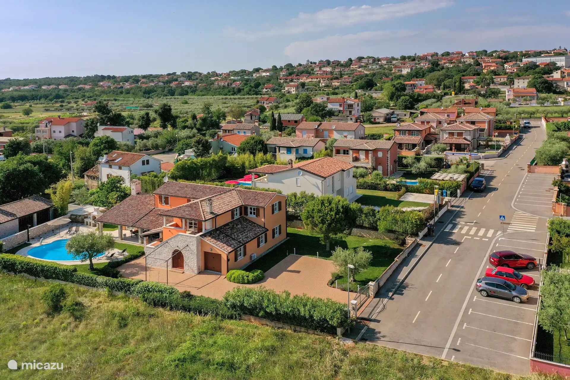 Haus und Umgebung