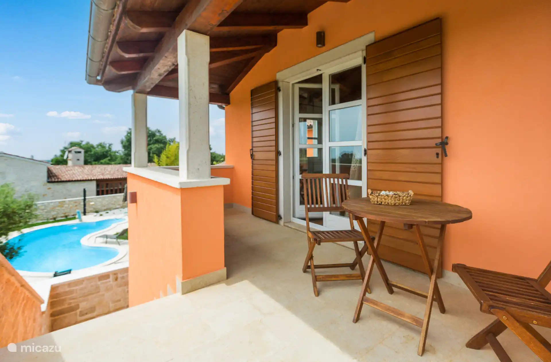 Obere Terrasse mit Blick