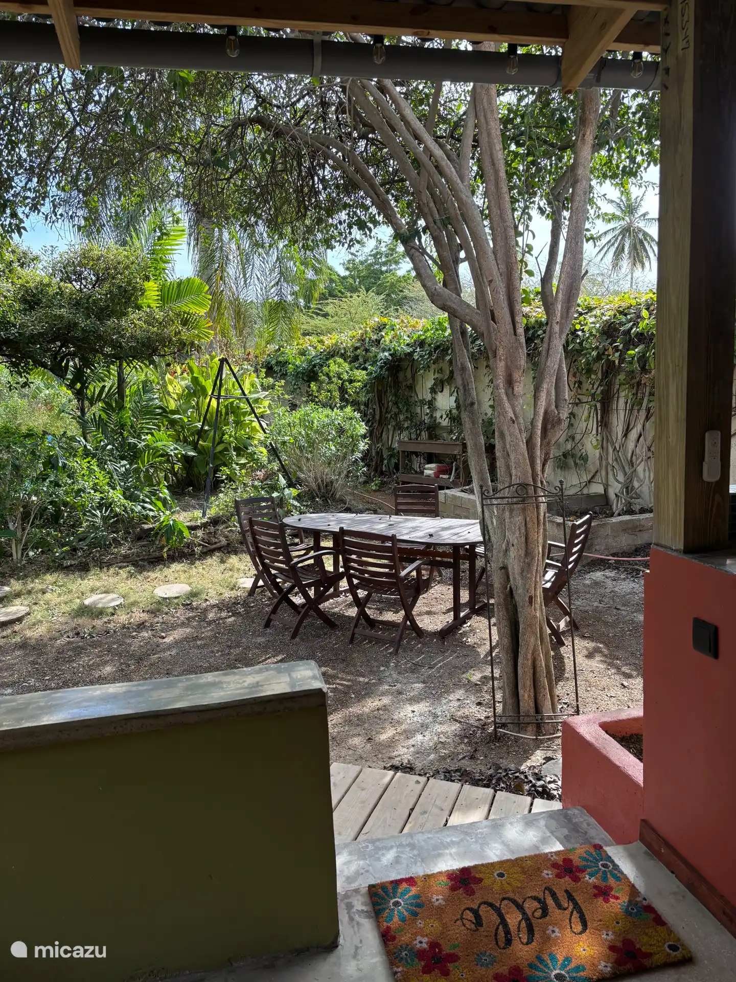 Pelican Apartment – Gartenblick