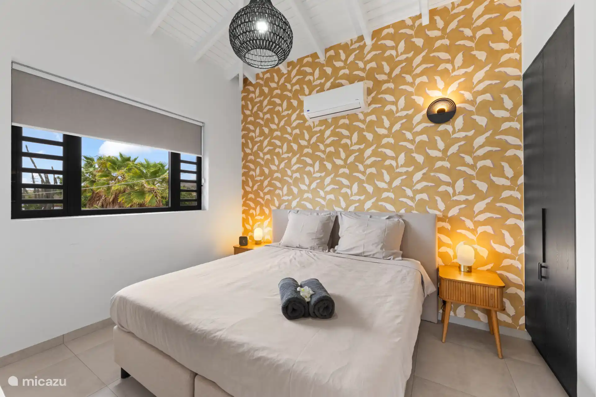 Master bedroom; 1.80mx2.00m