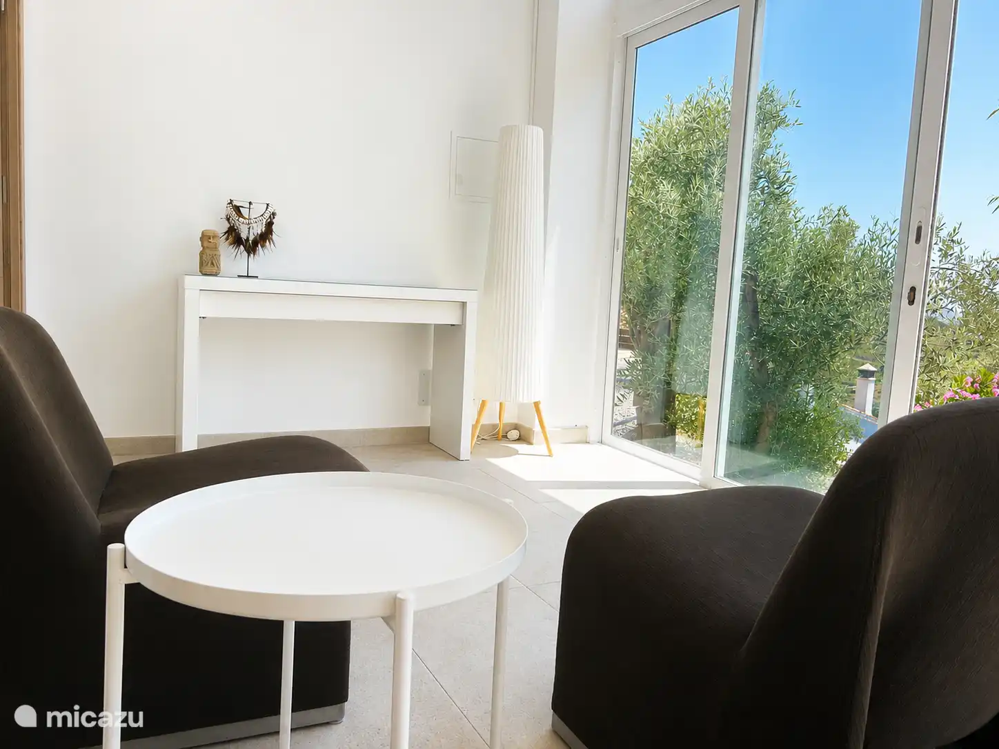 sitting area