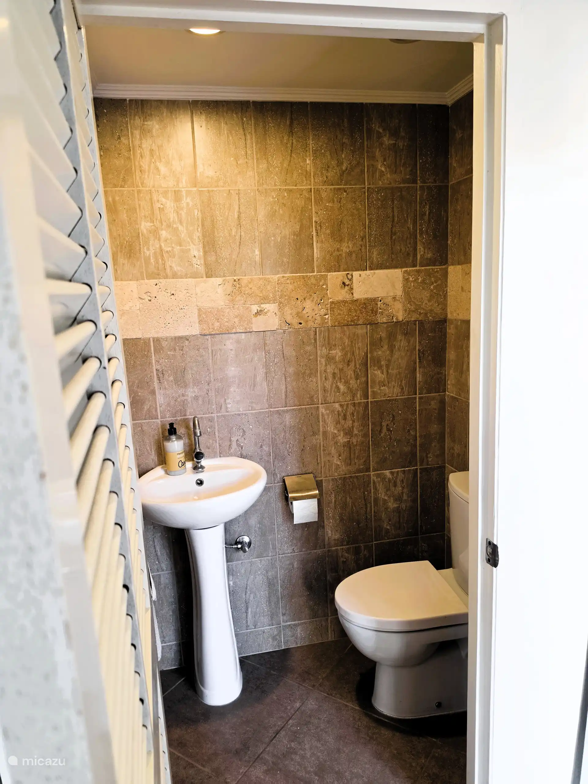 Gasten toilet op gelijkvloers