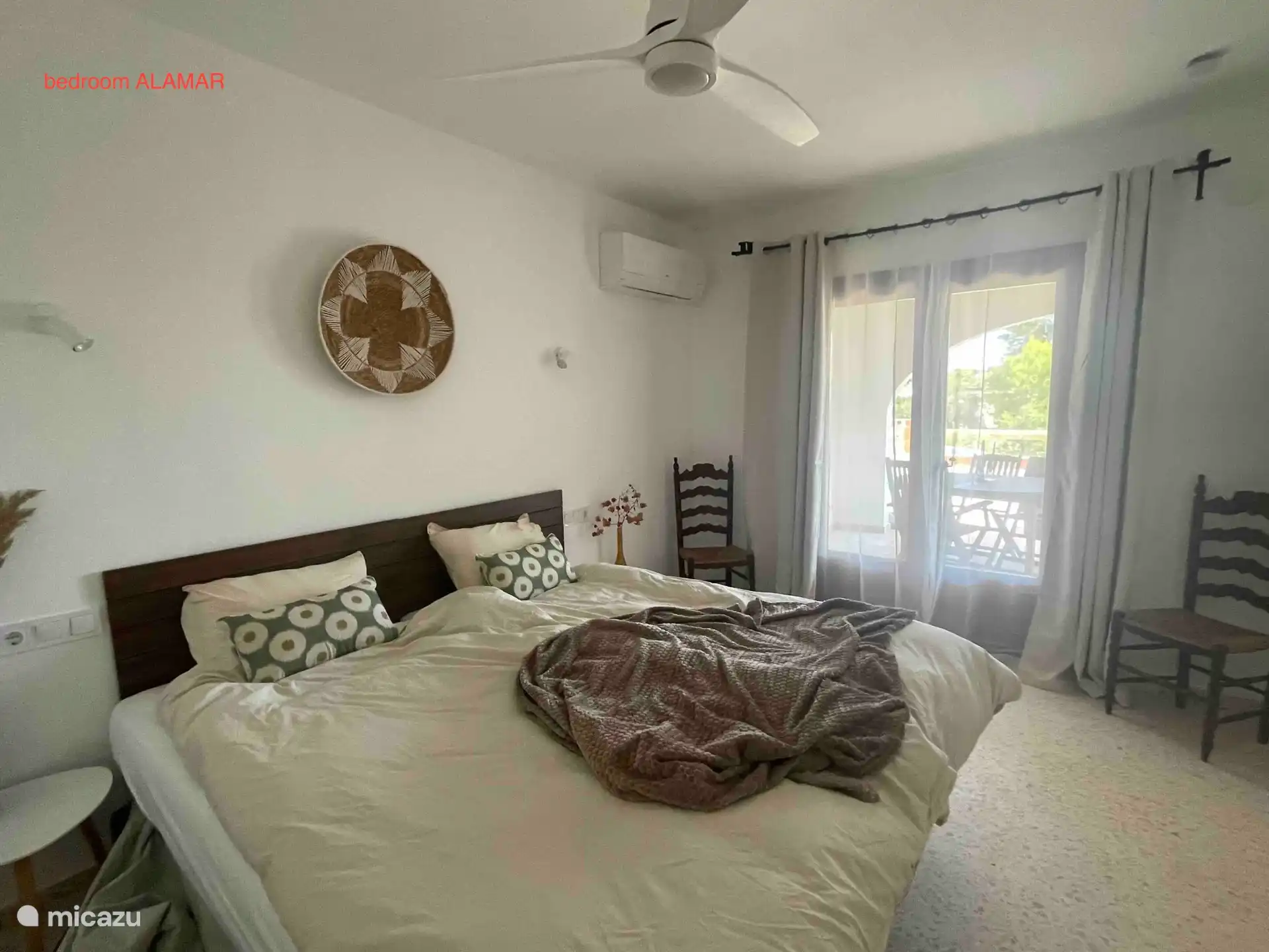 dormitorio ALAMAR con aire acondicionado propio