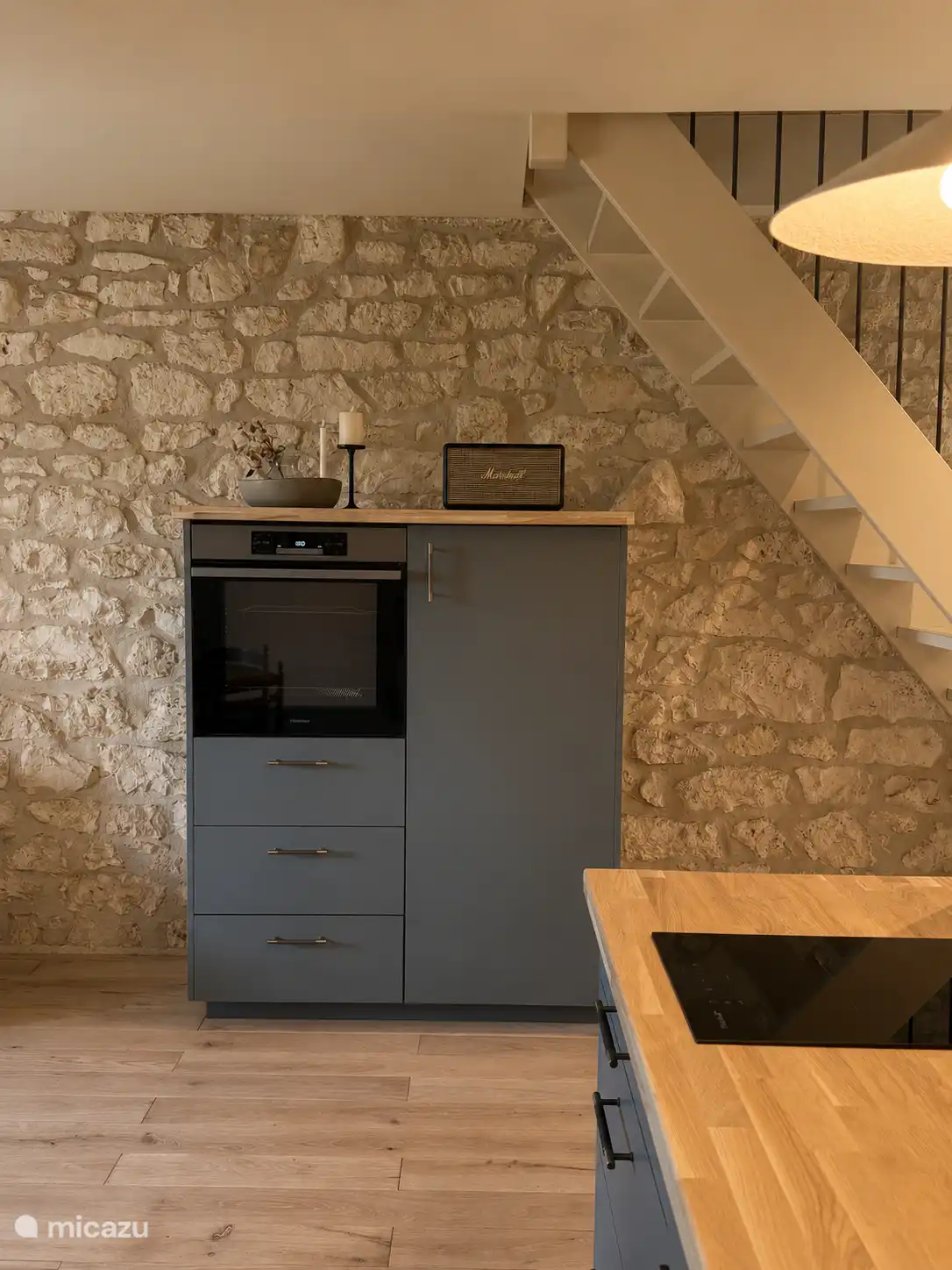 Studio eerste etage keuken 2