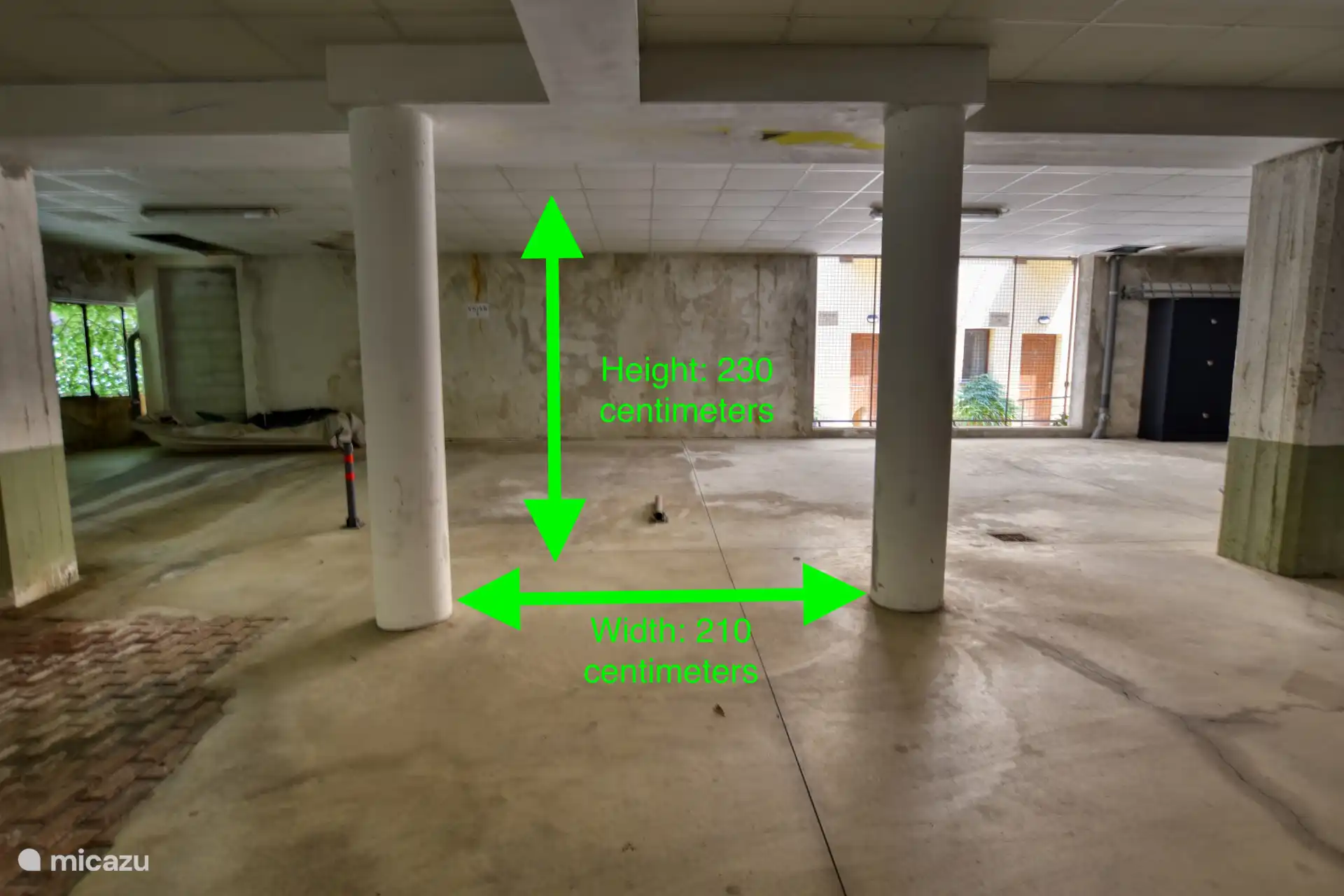 Privë-parkeerplaats in parkeergarage