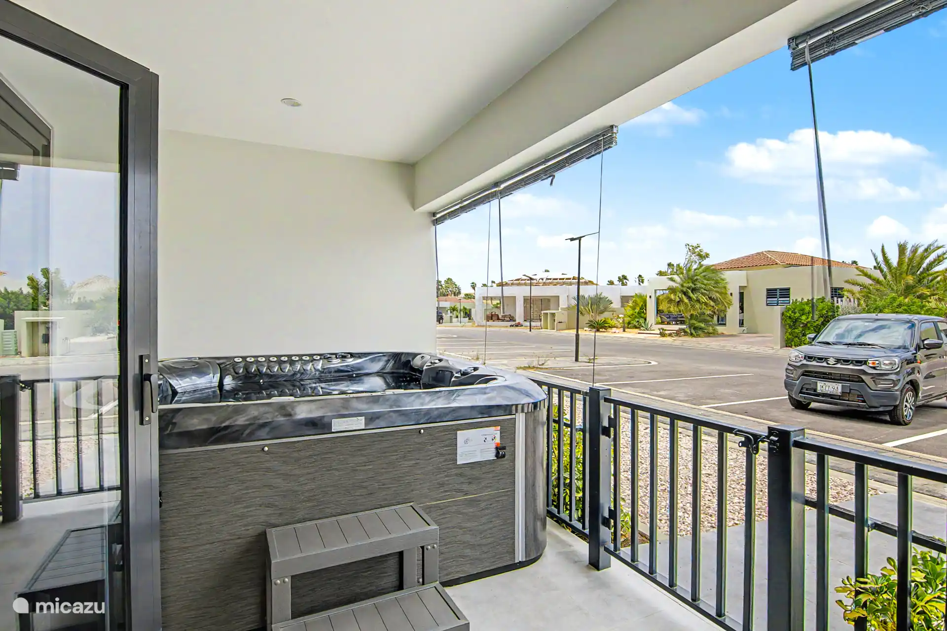 Veranda with Jacuzzi