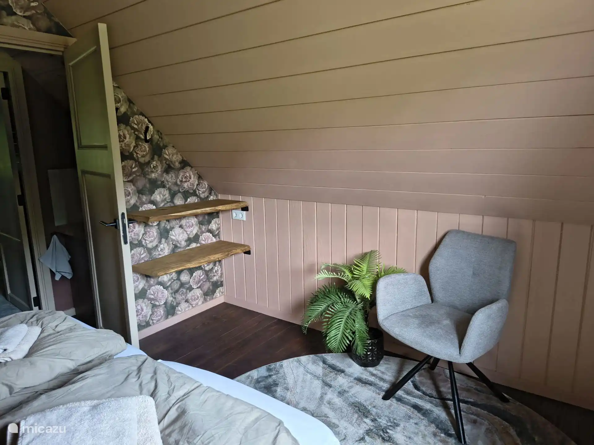 Upstairs bedroom