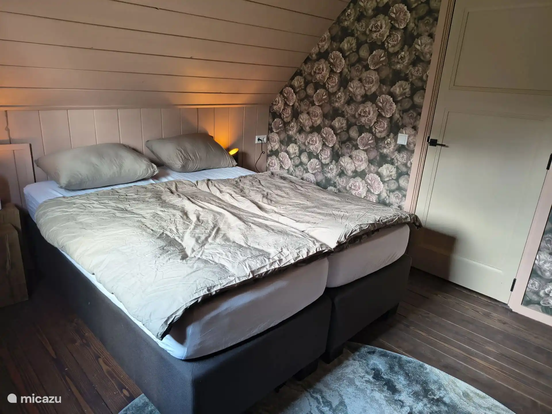 slaapkamer boven met 2x een 2persoons bed
