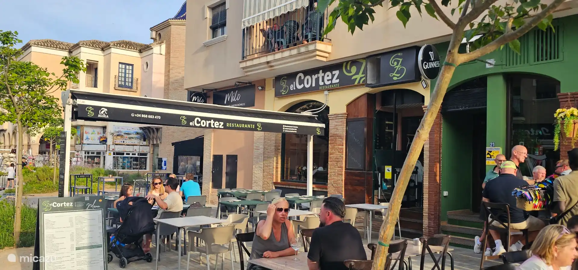 Strip con todo tipo de restaurantes