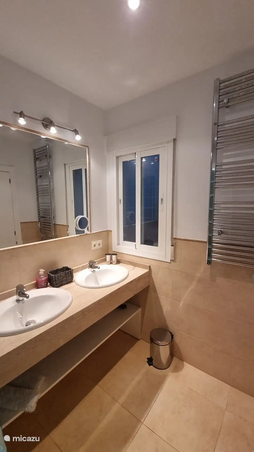 Badezimmer 2
