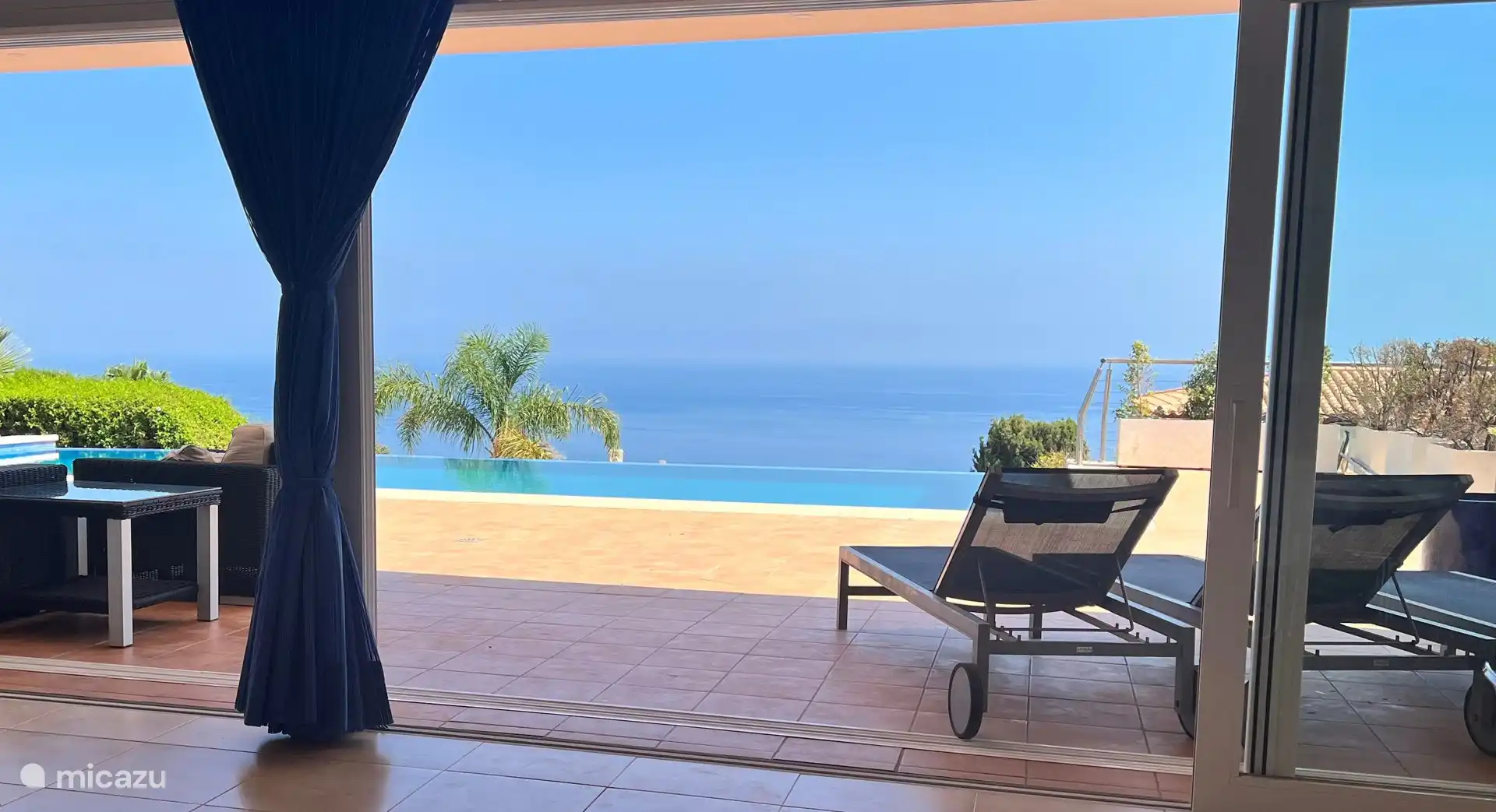 Infinity-Pool 