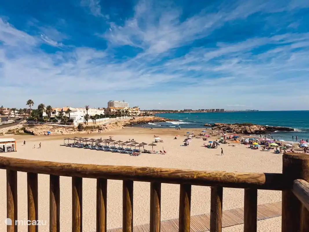 La playa de Cala Capitan está a poca distancia de aquí