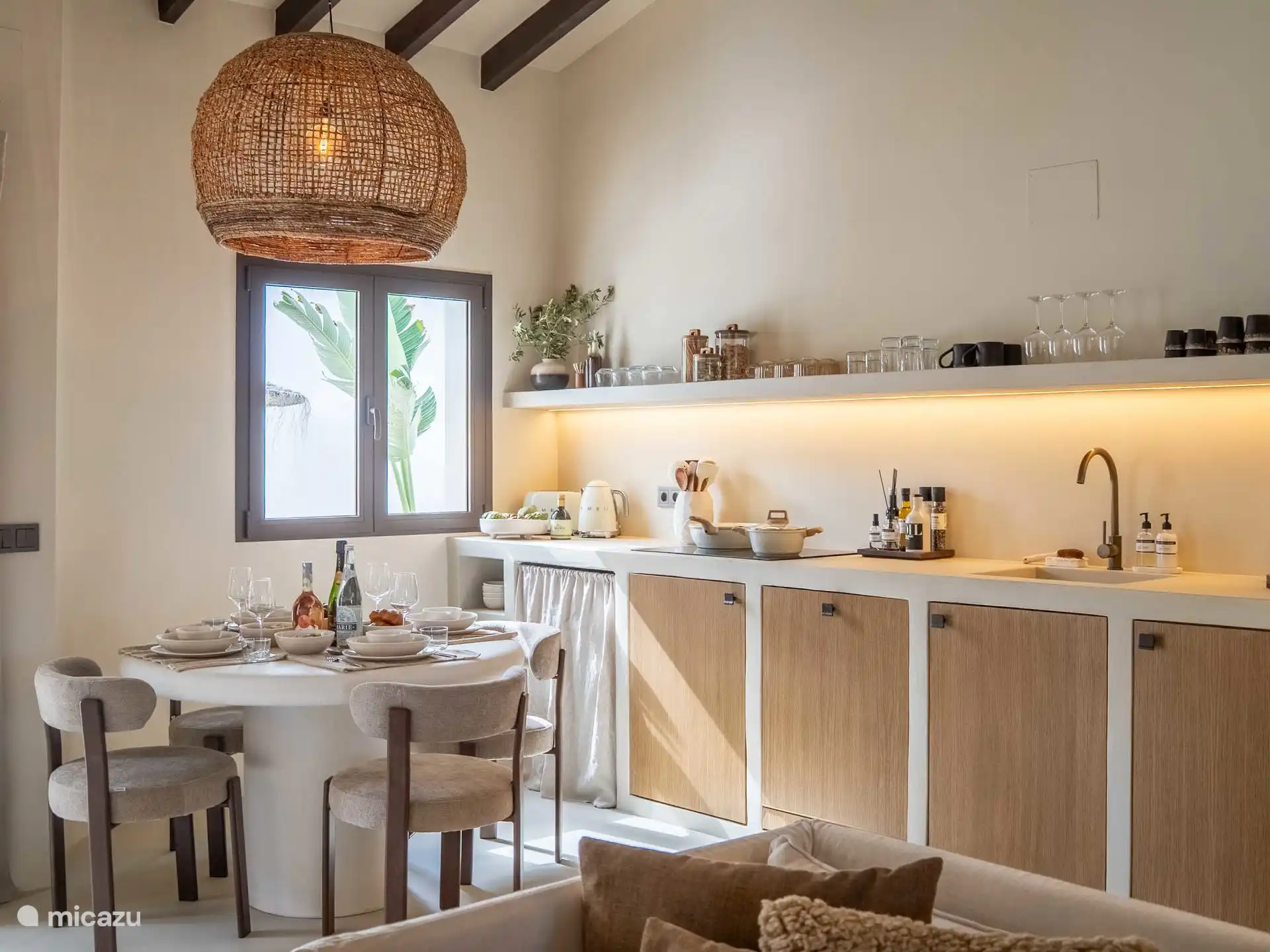 The James - Cocina completa
