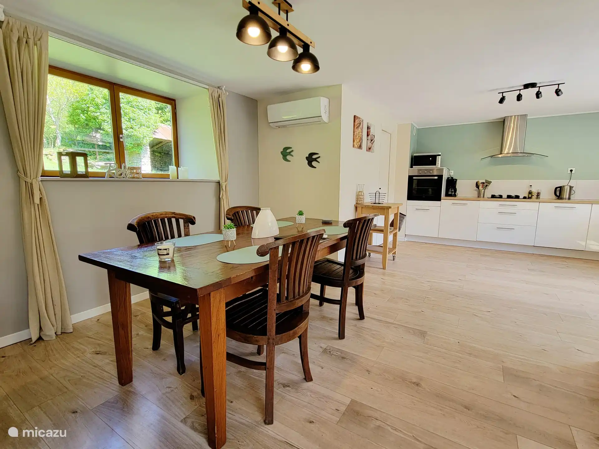 open woonkamer en keuken