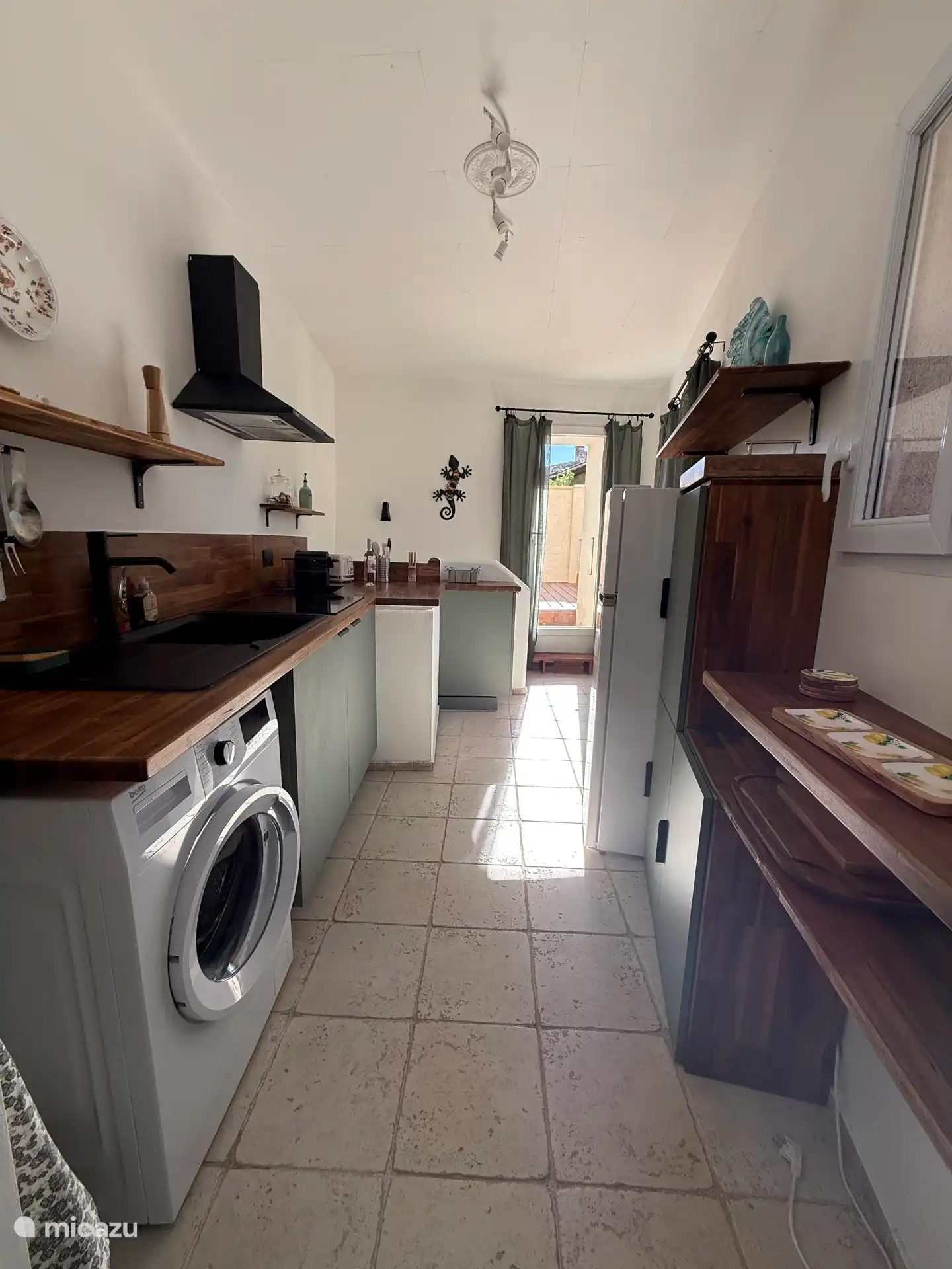 Keuken met wasmachine