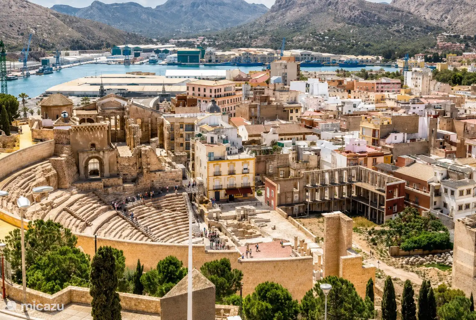 Man kann in Cartagena oder Murcia, 30 Autominuten entfernt, sicherlich die Kultur aufsaugen.
