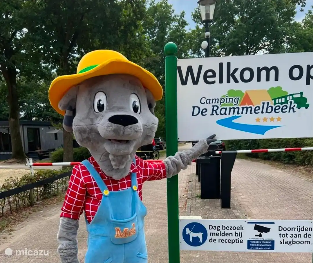 Mel de ram welcomes guests to Camping de Rammelbeek.