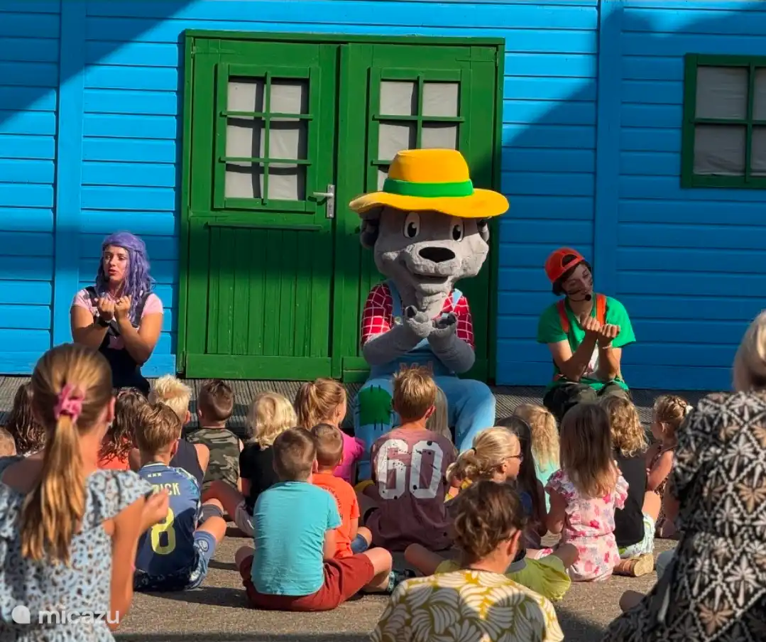 Mel de Ram entertains the children on the animation square.