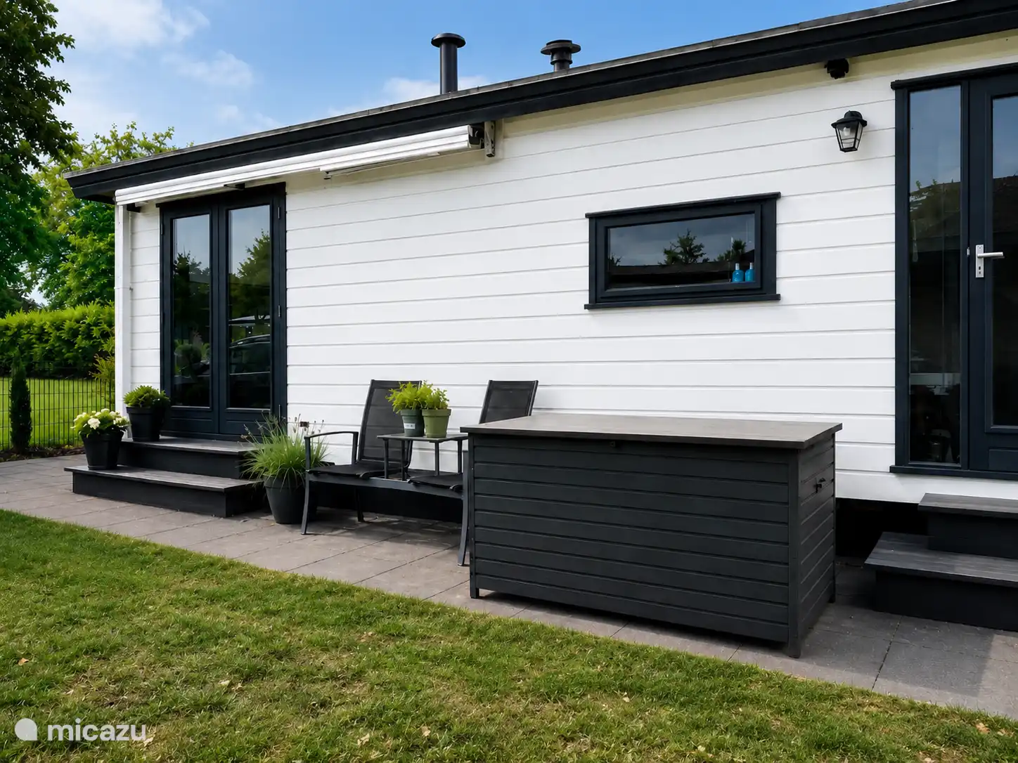 Seitenansicht des Chalets 