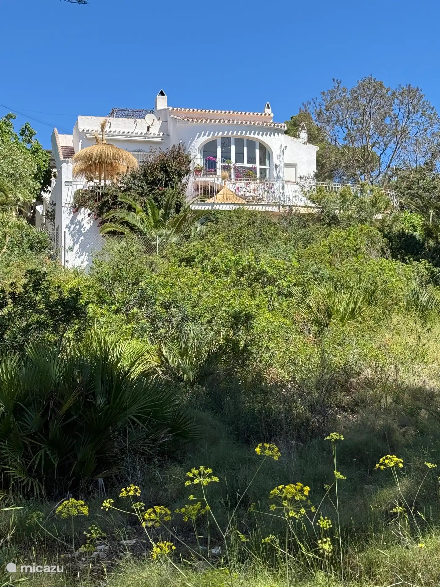 Ein verborgener Juwel in der Natur. Art Villa Xàbia verbindet den Charme einer mediterranen Villa mit direktem Zugang zu Wanderwegen, spektakulären Ausblicken und völliger Ruhe.