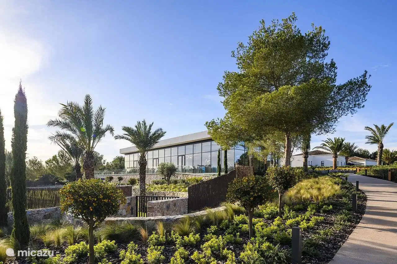 Uno de los 3 restaurantes del Las Colinas Resort