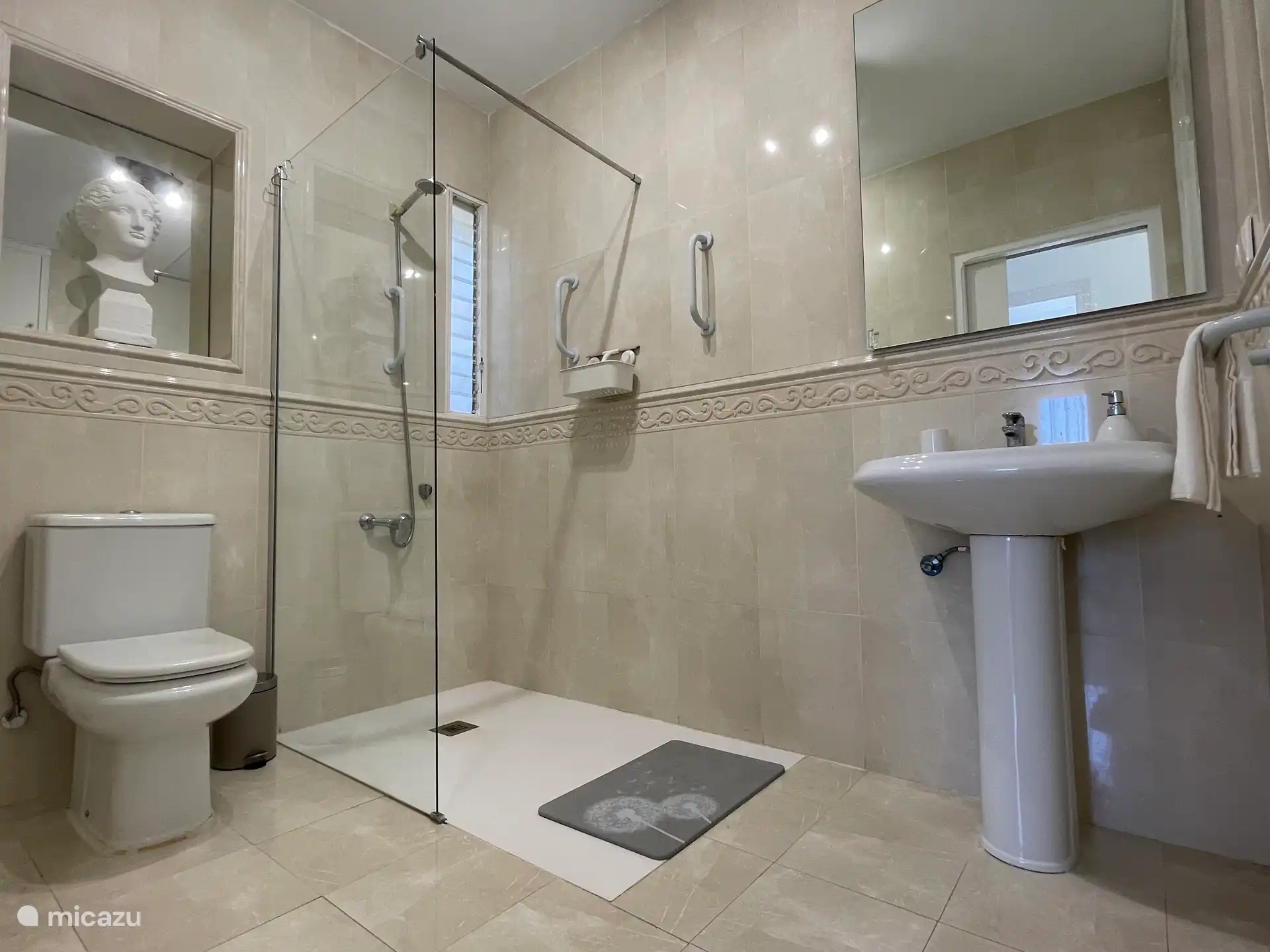 Salle de bain 1