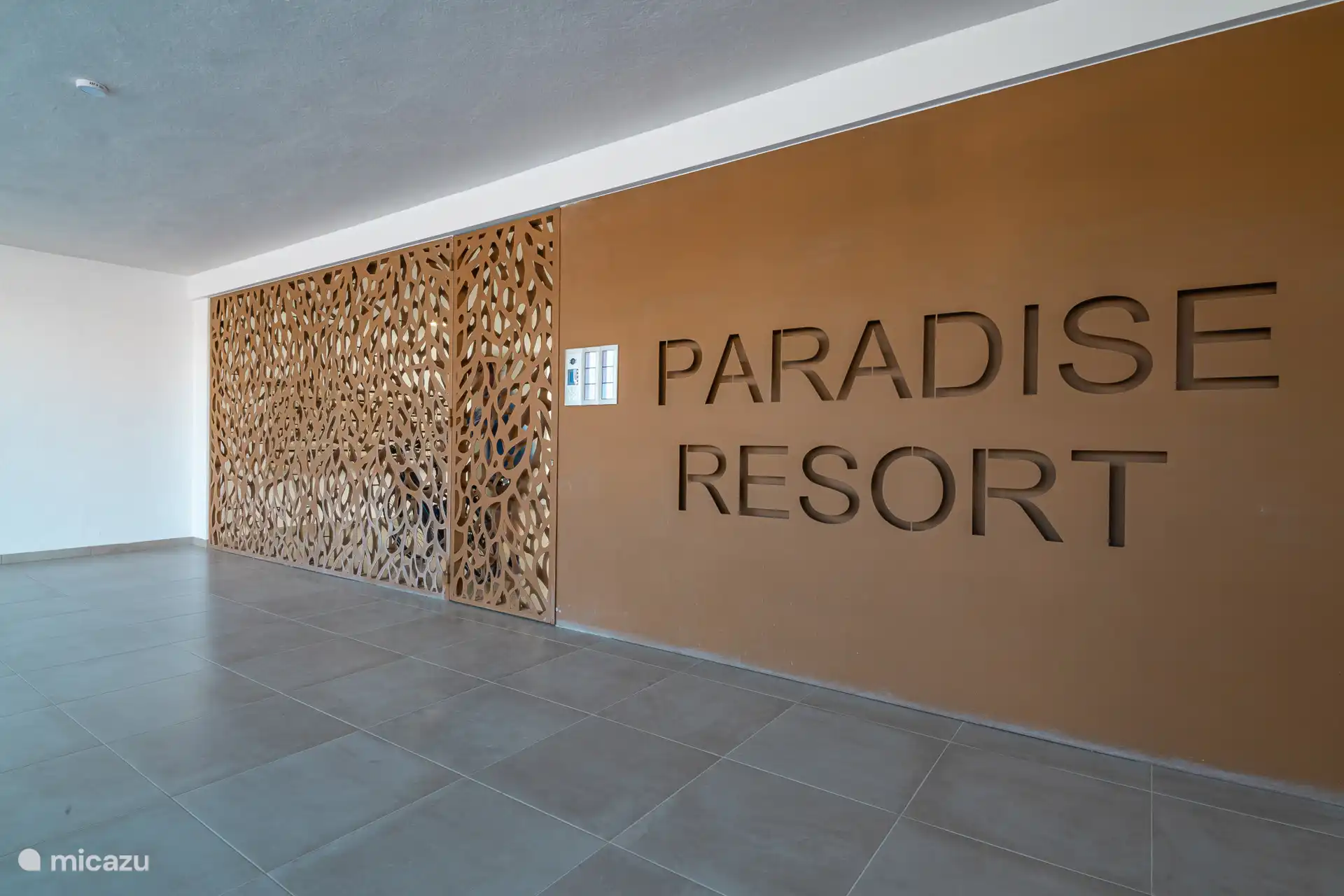 Entrada principal ¿Empieza aquí tus vacaciones?