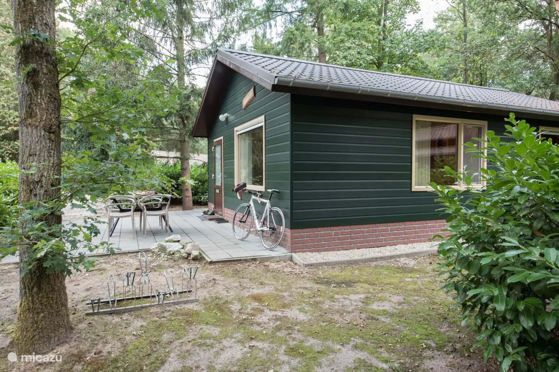 Fietsen, Nederland, Noord-Brabant, Heesch, bungalow  4-persoons Holiday Home Plus