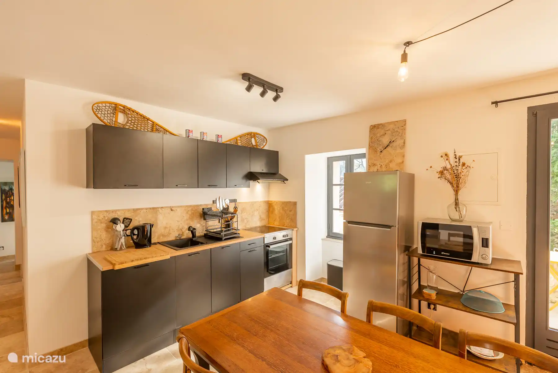 Alba Kitchen