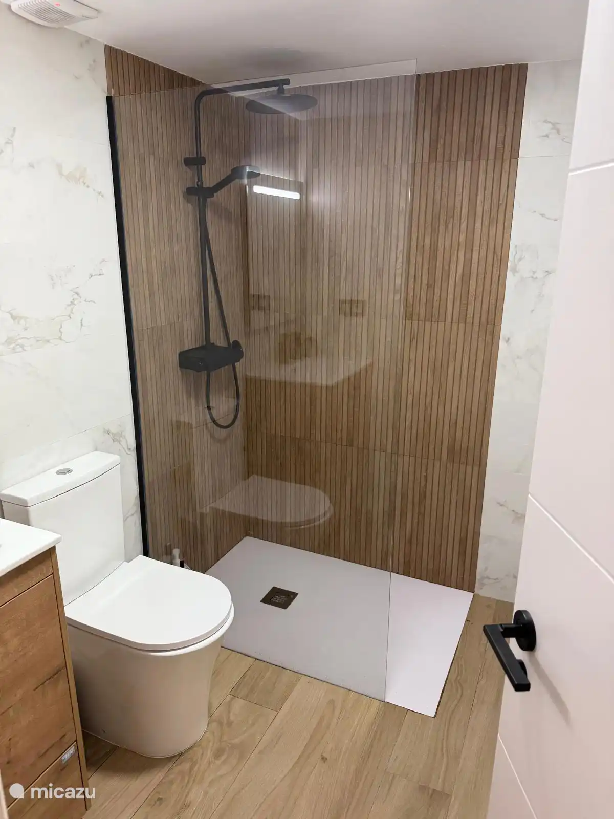 Badkamer achter