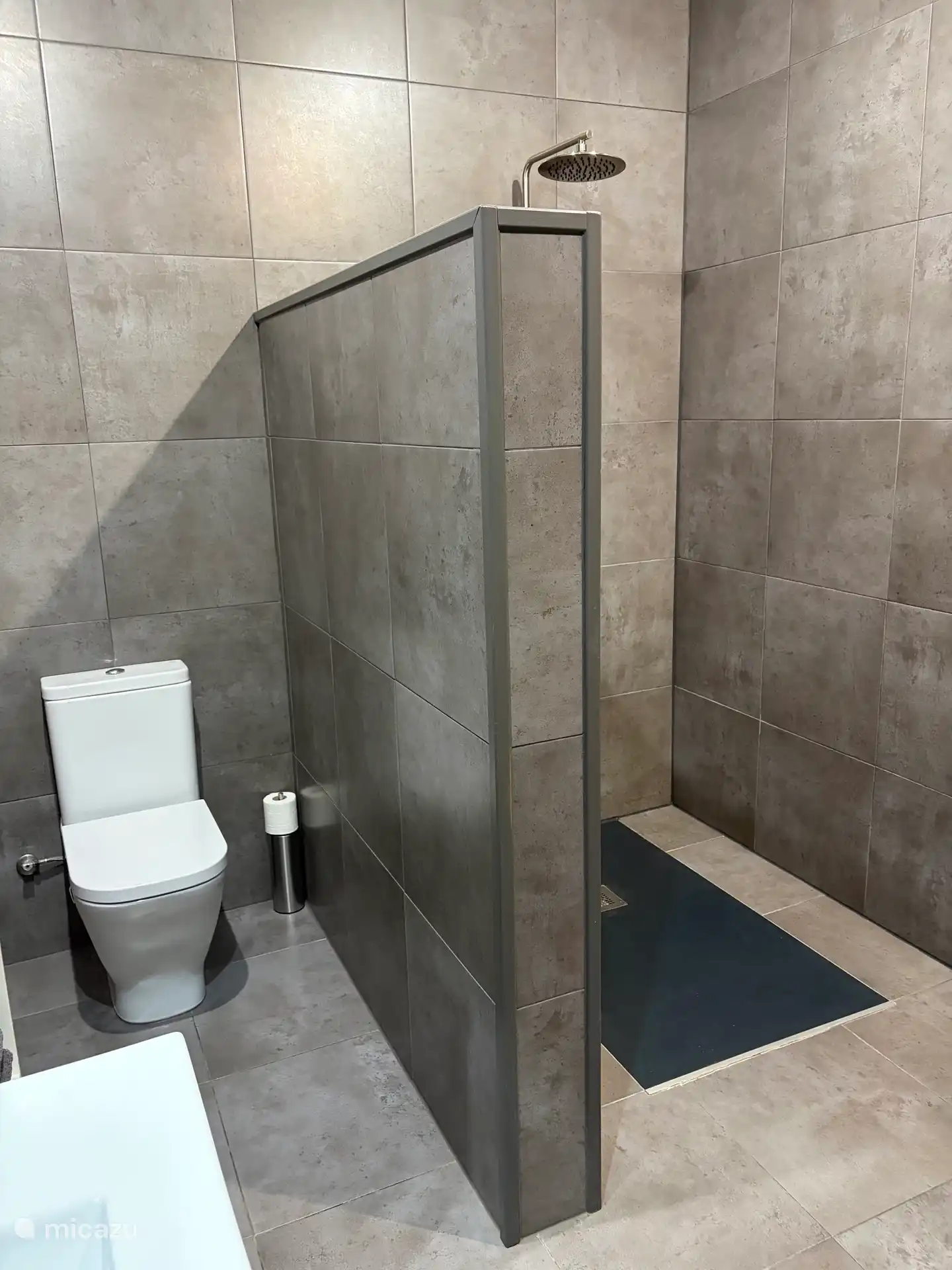 Badezimmer mit Toilette