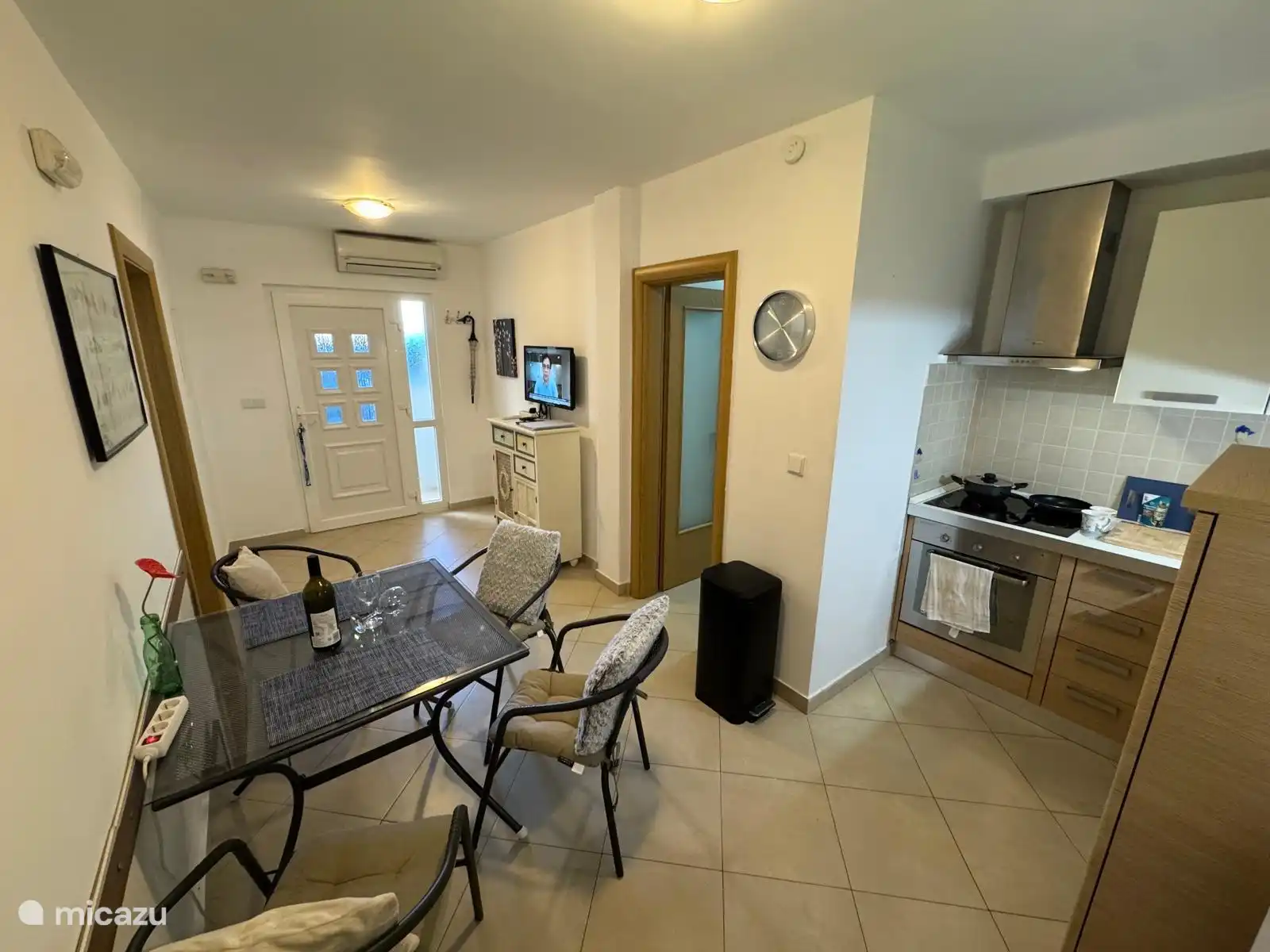 Apartamento Maja, zona de estar con cocina de planta abierta 