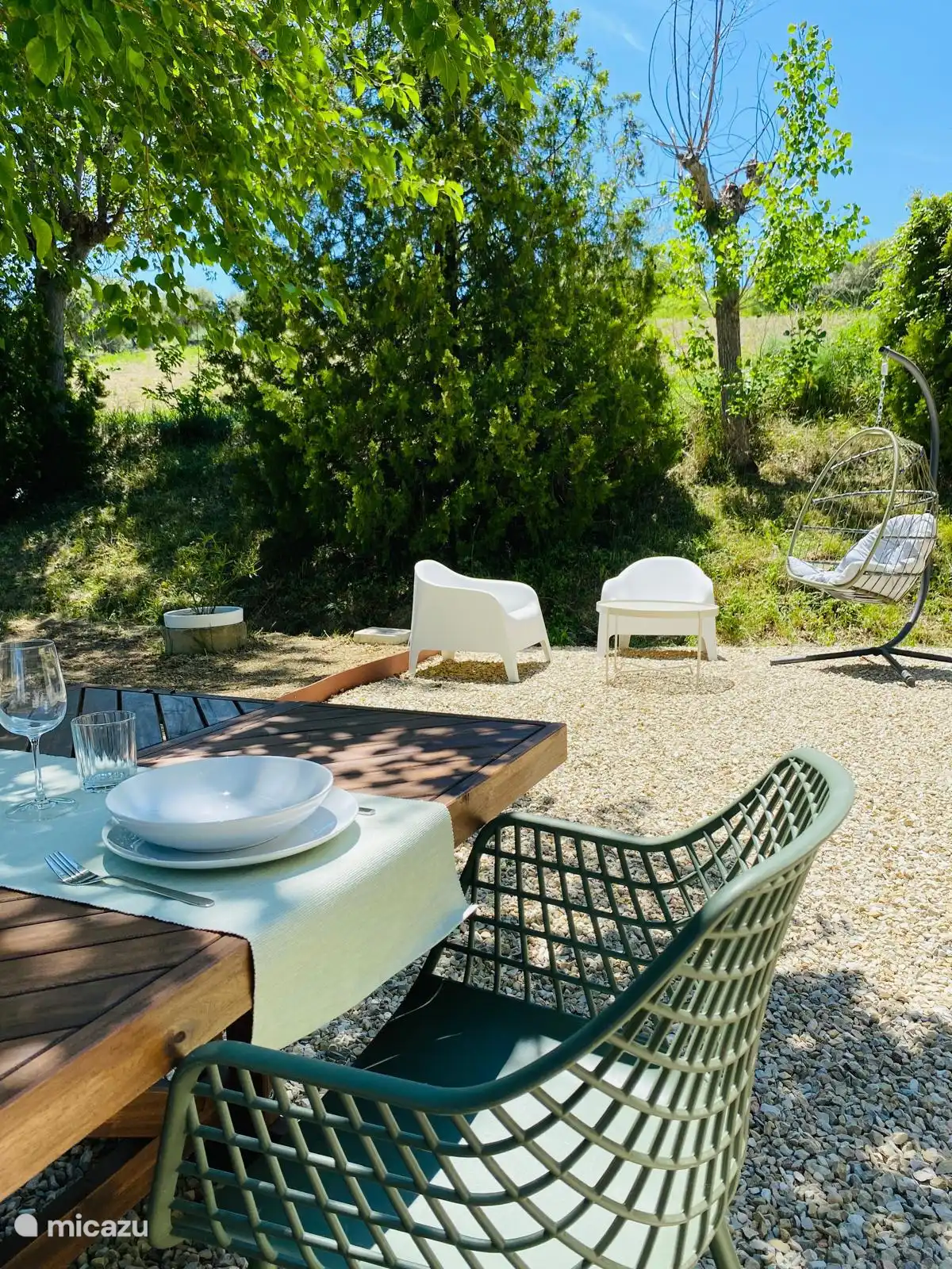 Maison arrière donnant sur la piscine