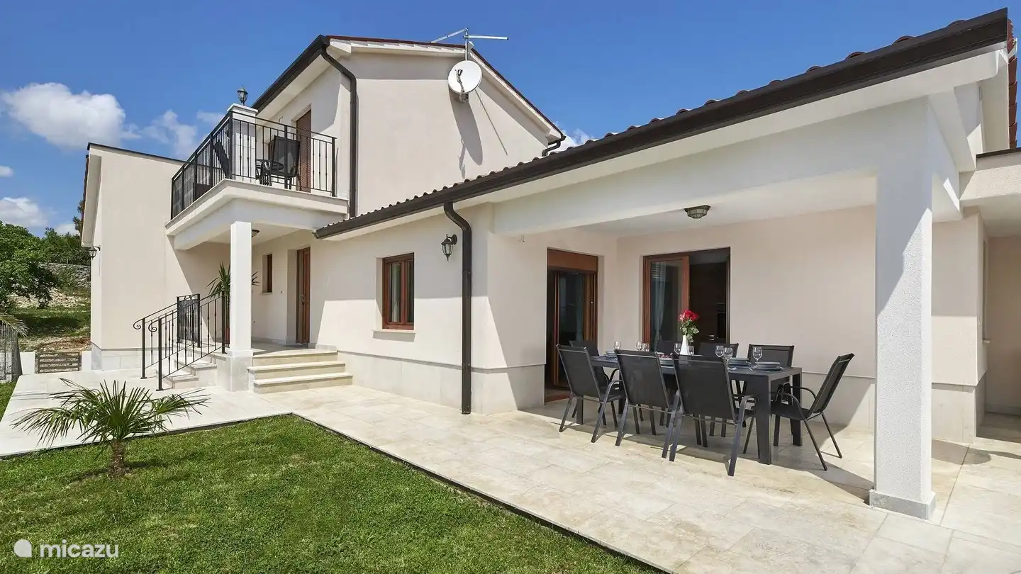 veranda