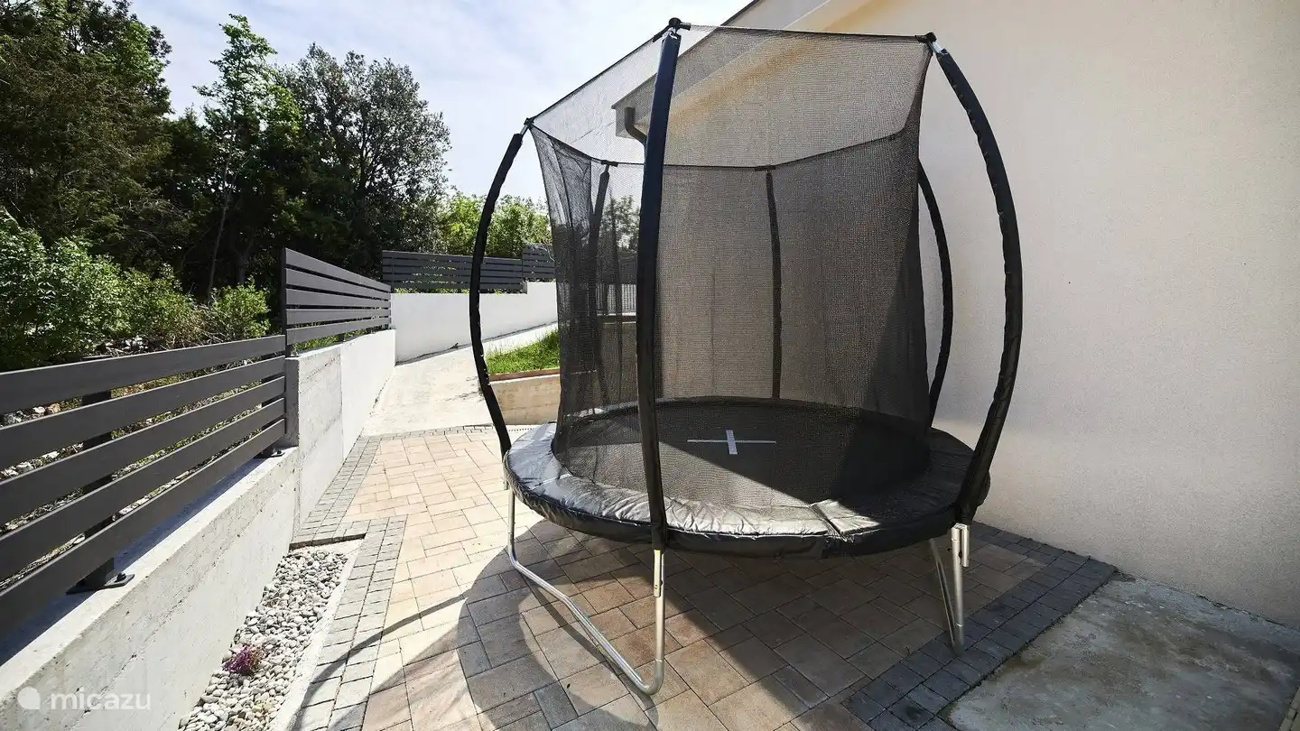 trampoline