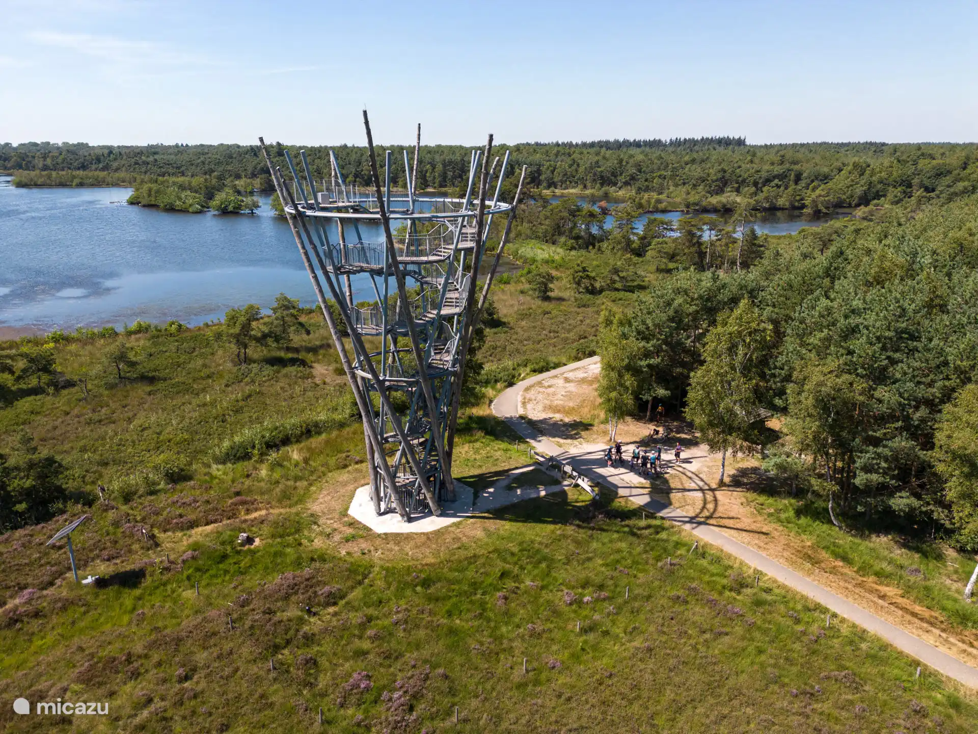 This watchtower within walking distance (45 min) gives a beautiful view over Landgoed de Utrecht: a beautiful vast nature reserve adjacent to the forest house.