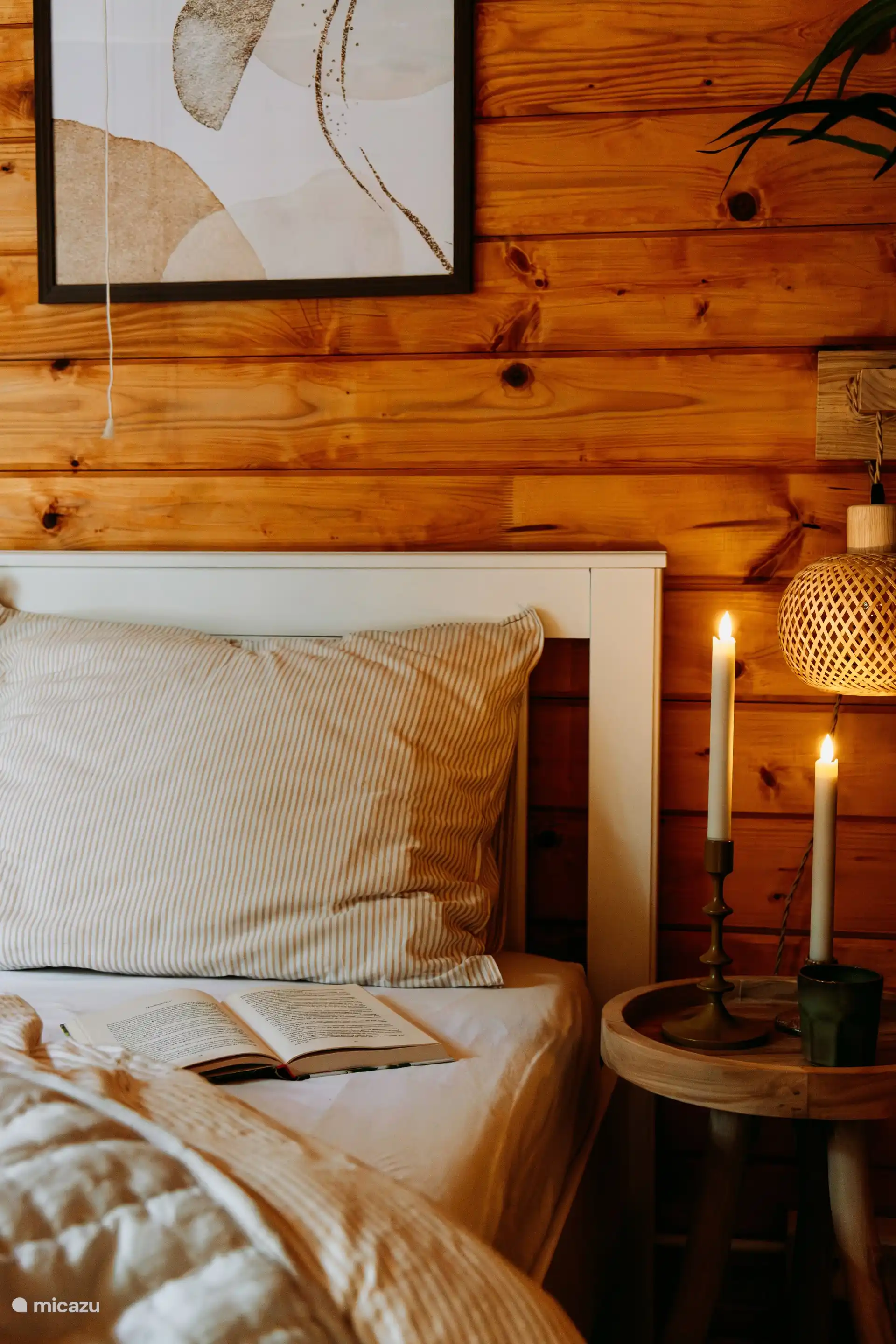 The perfect morning: breakfast in bed.