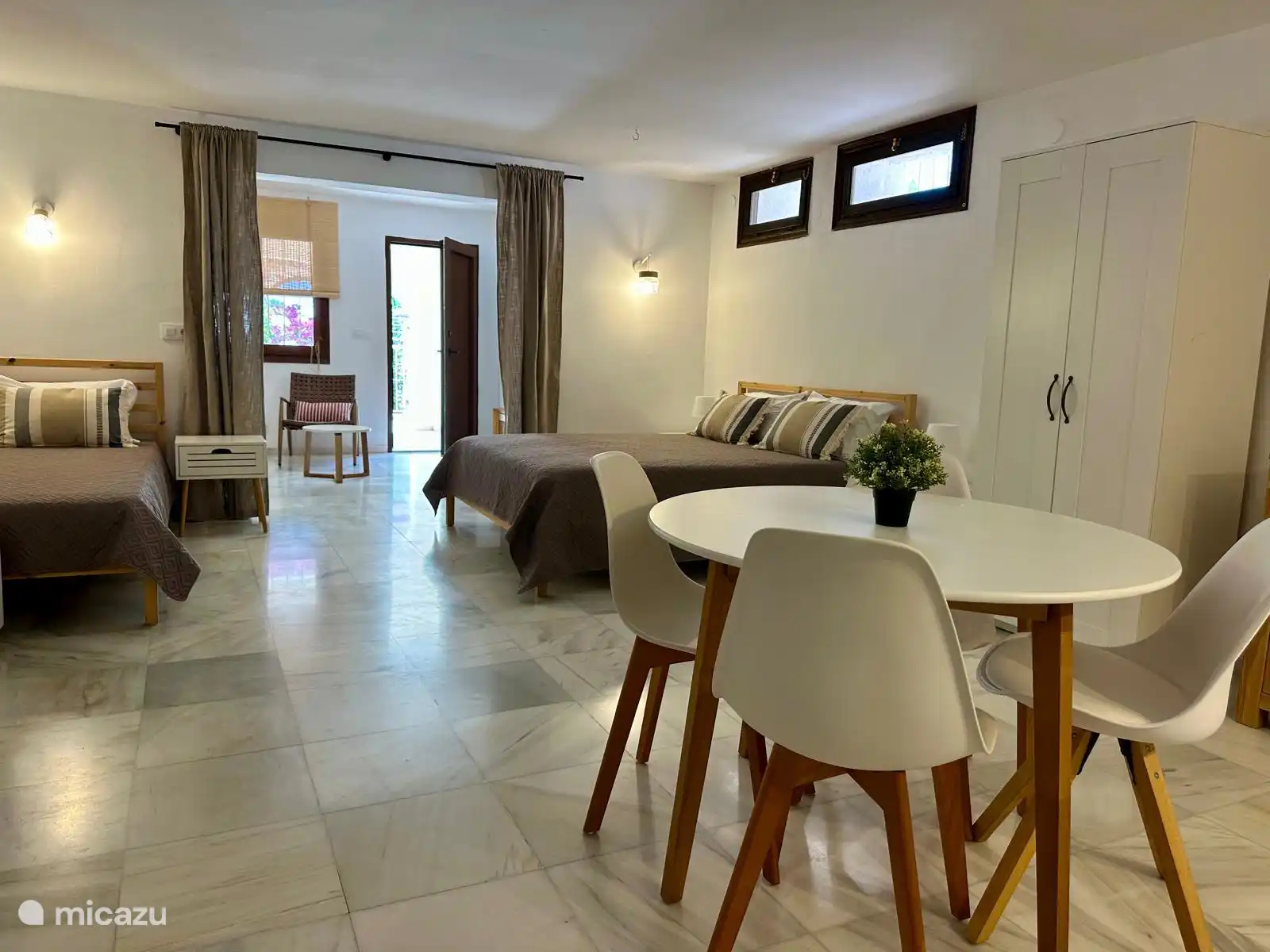 casa Querencia, studio benedenverdieping