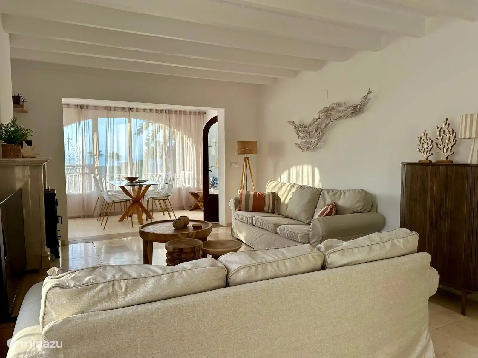 casa Querencia, zonnige woonkamer