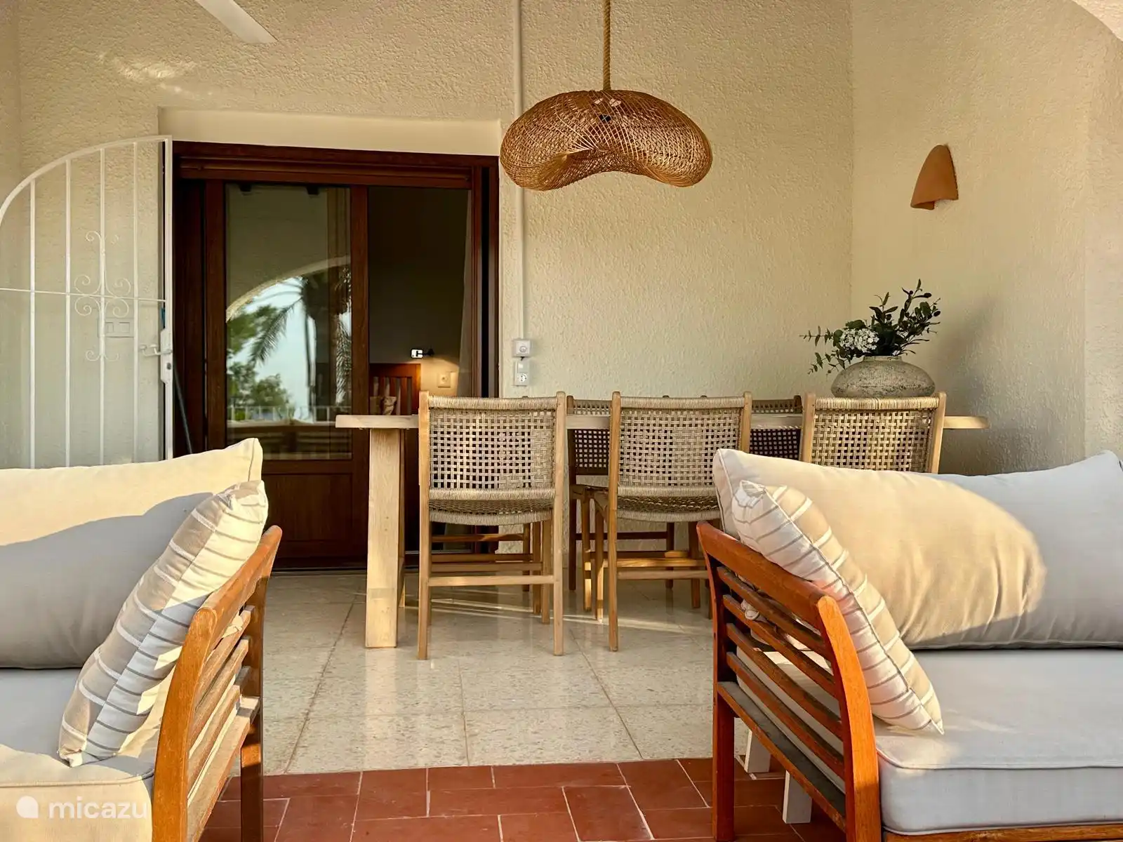 casa Querencia, eettafel in de naya