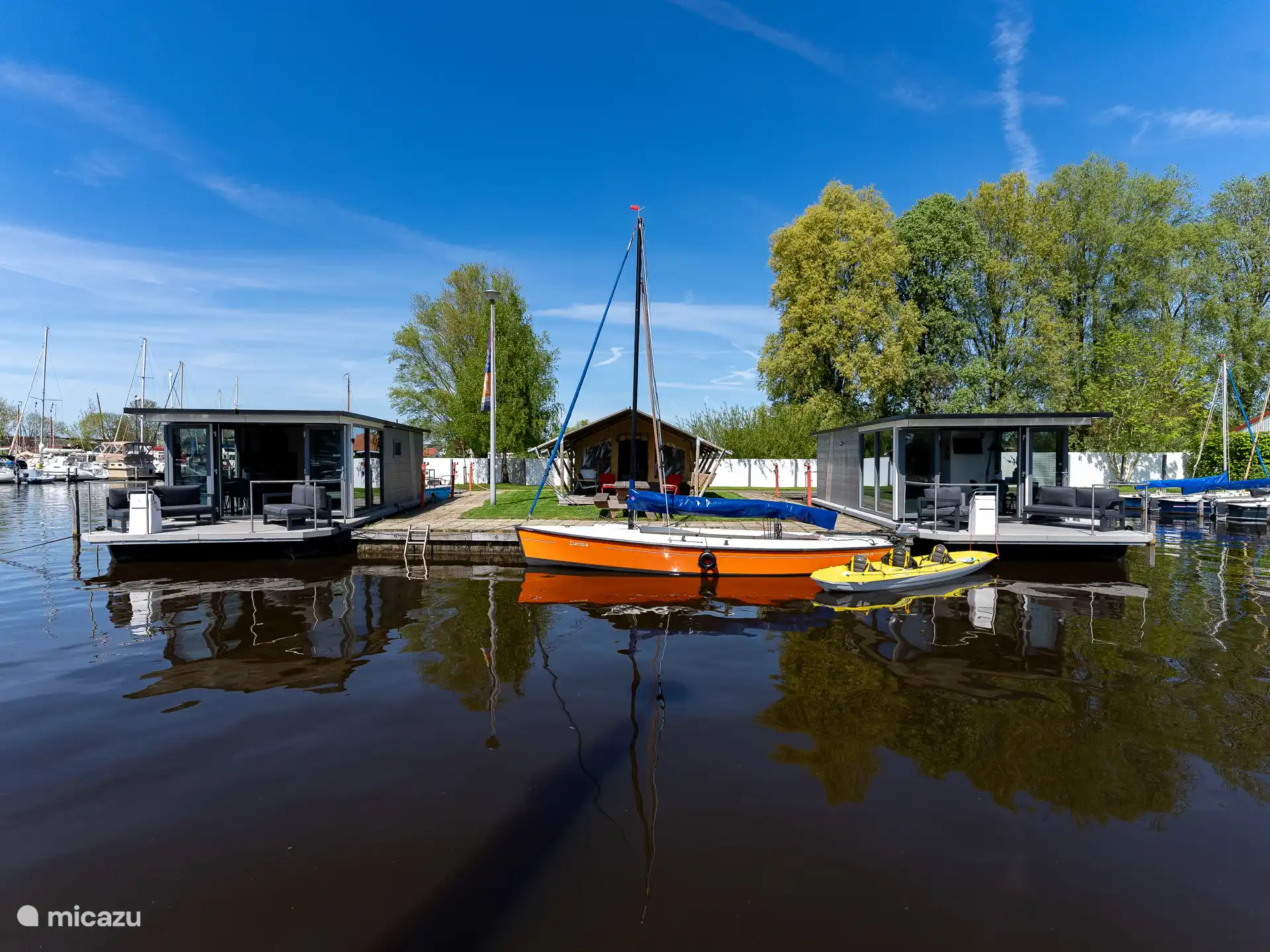 Houseboat Heeg aan het Water | 4 p in Netherlands, Friesland, Heeg - rv / yacht / houseboat
