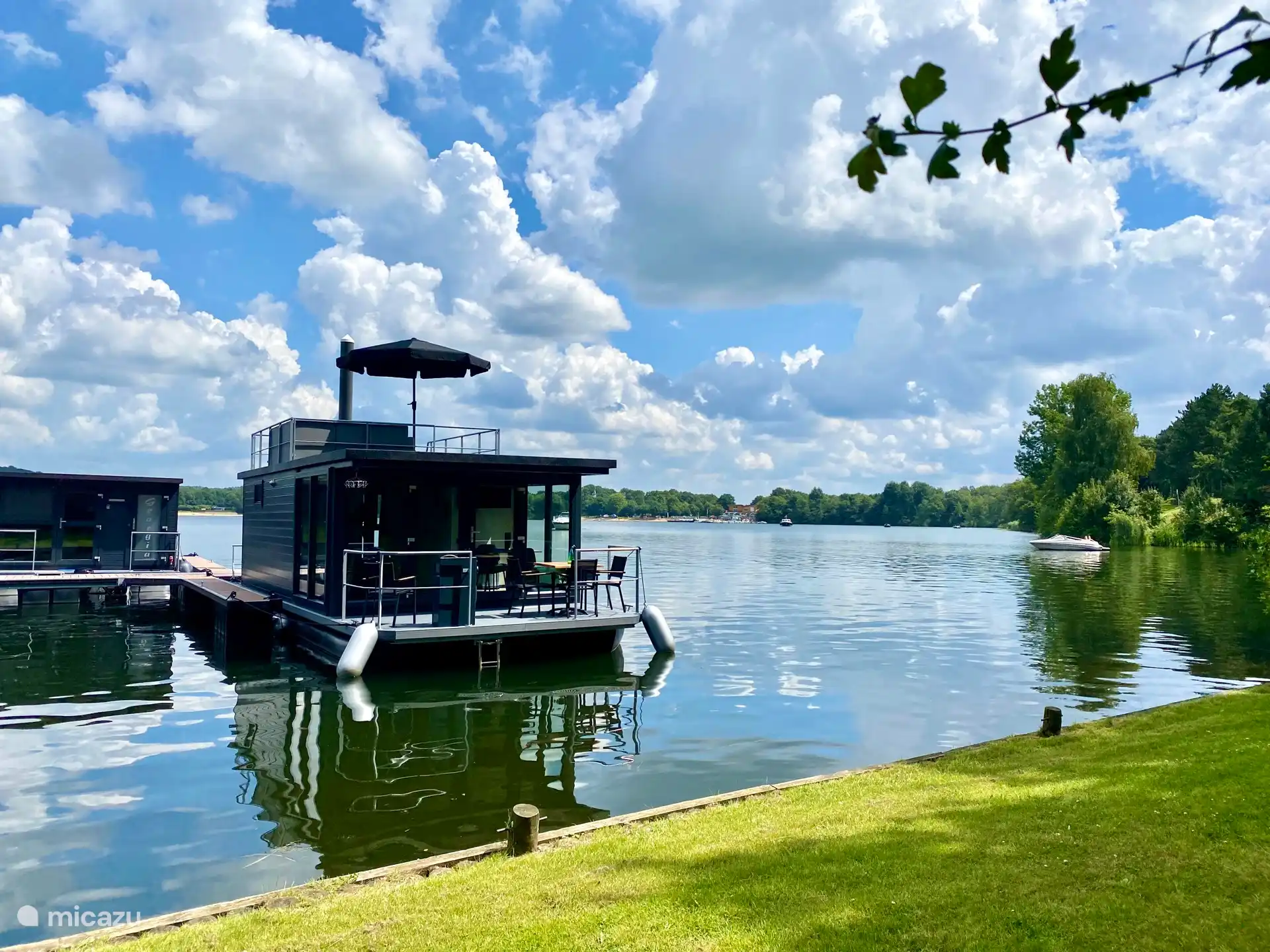  Houseboat Hot Tub & Roof Terrace in Netherlands, Limburg, Middelaar - rv / yacht / houseboat