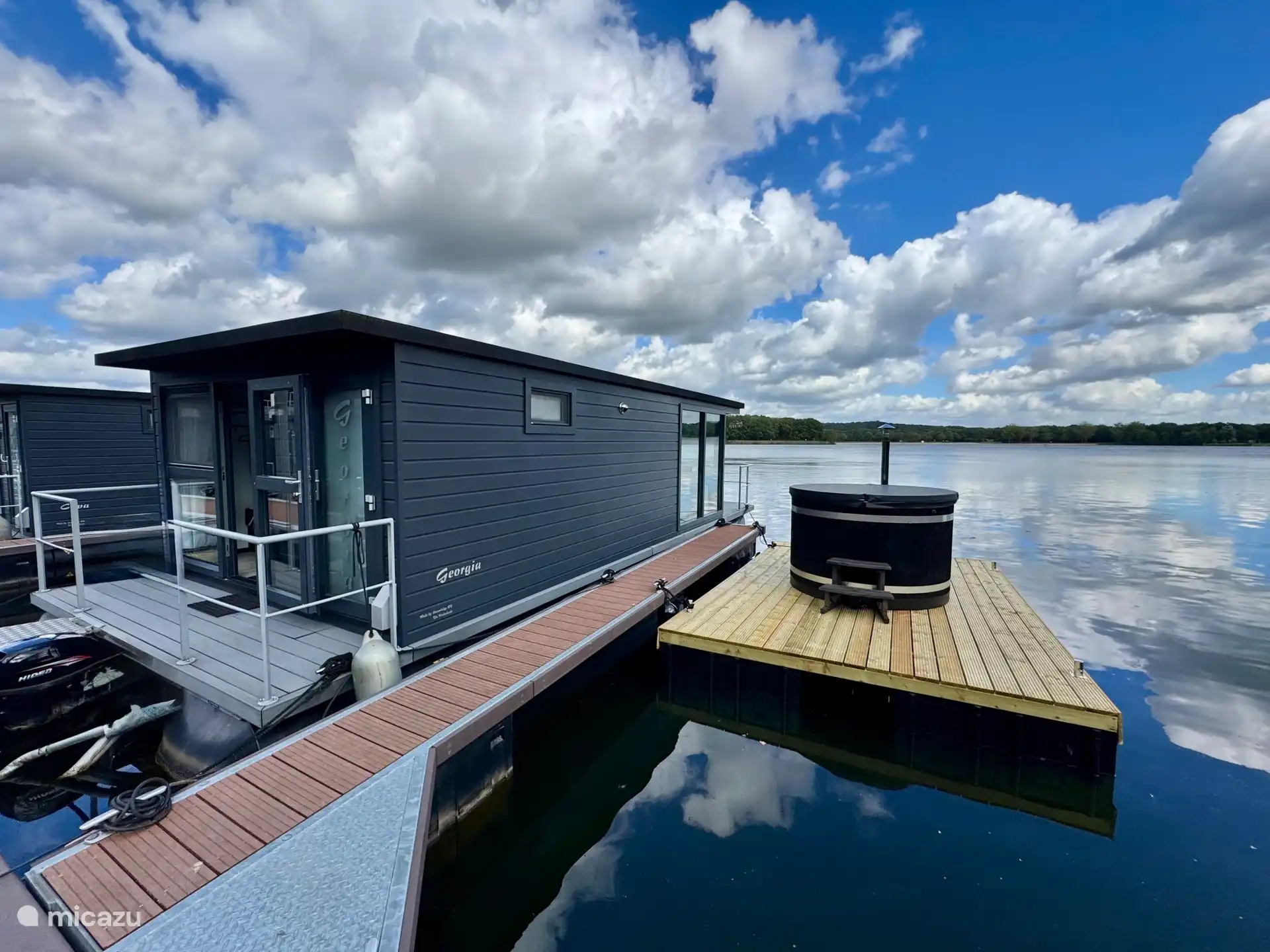  Houseboat XL Hottub huren in Nederland, Limburg, Middelaar - camper / jacht / woonboot