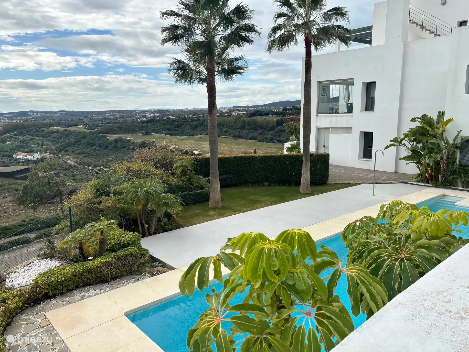 También desde la piscina hay vistas preciosas 