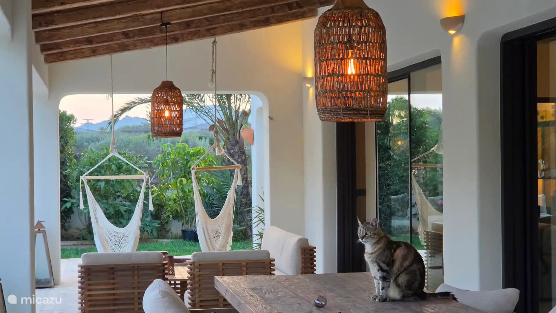 Überdachte Terrasse