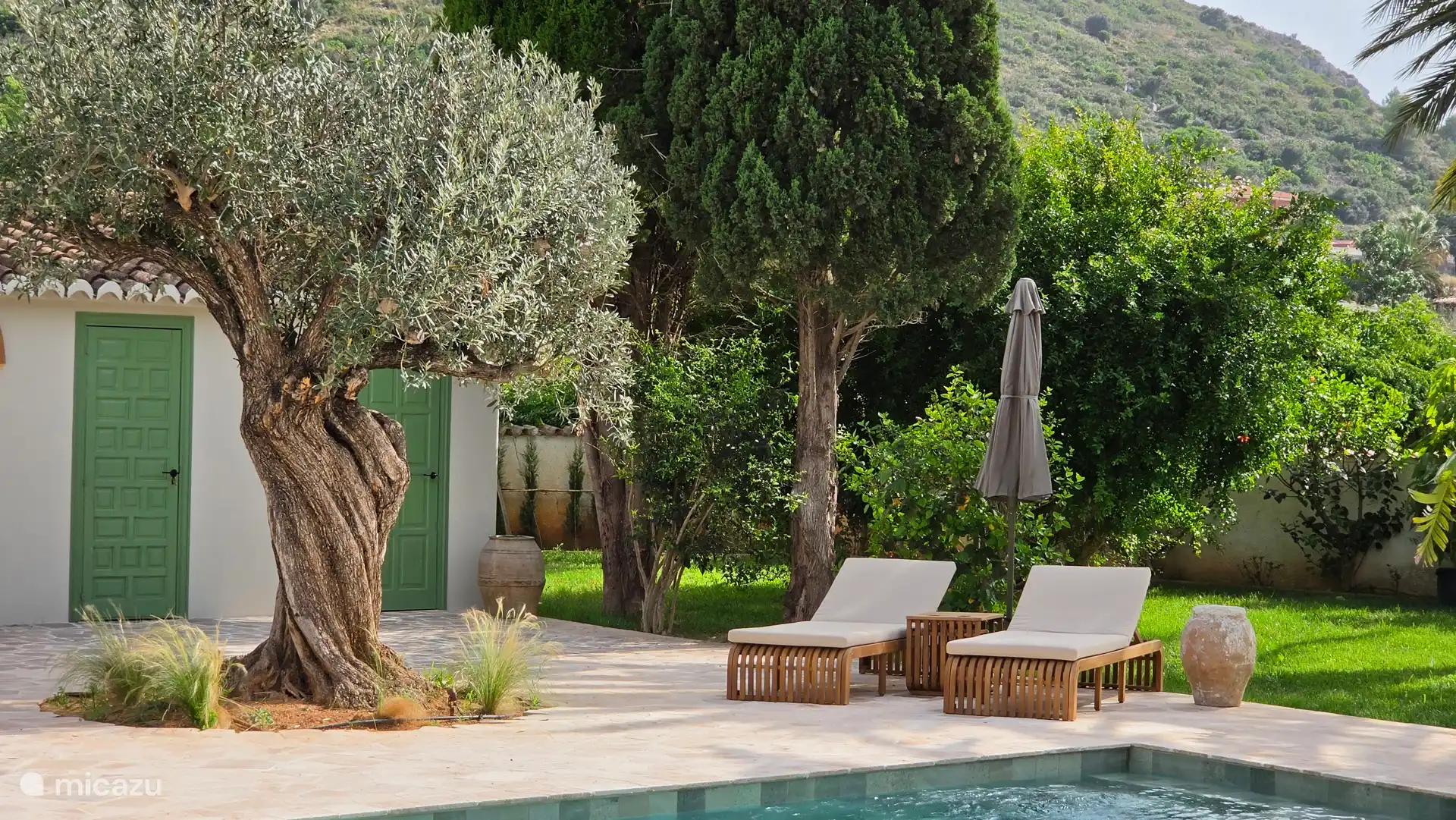 Pool-Terrasse