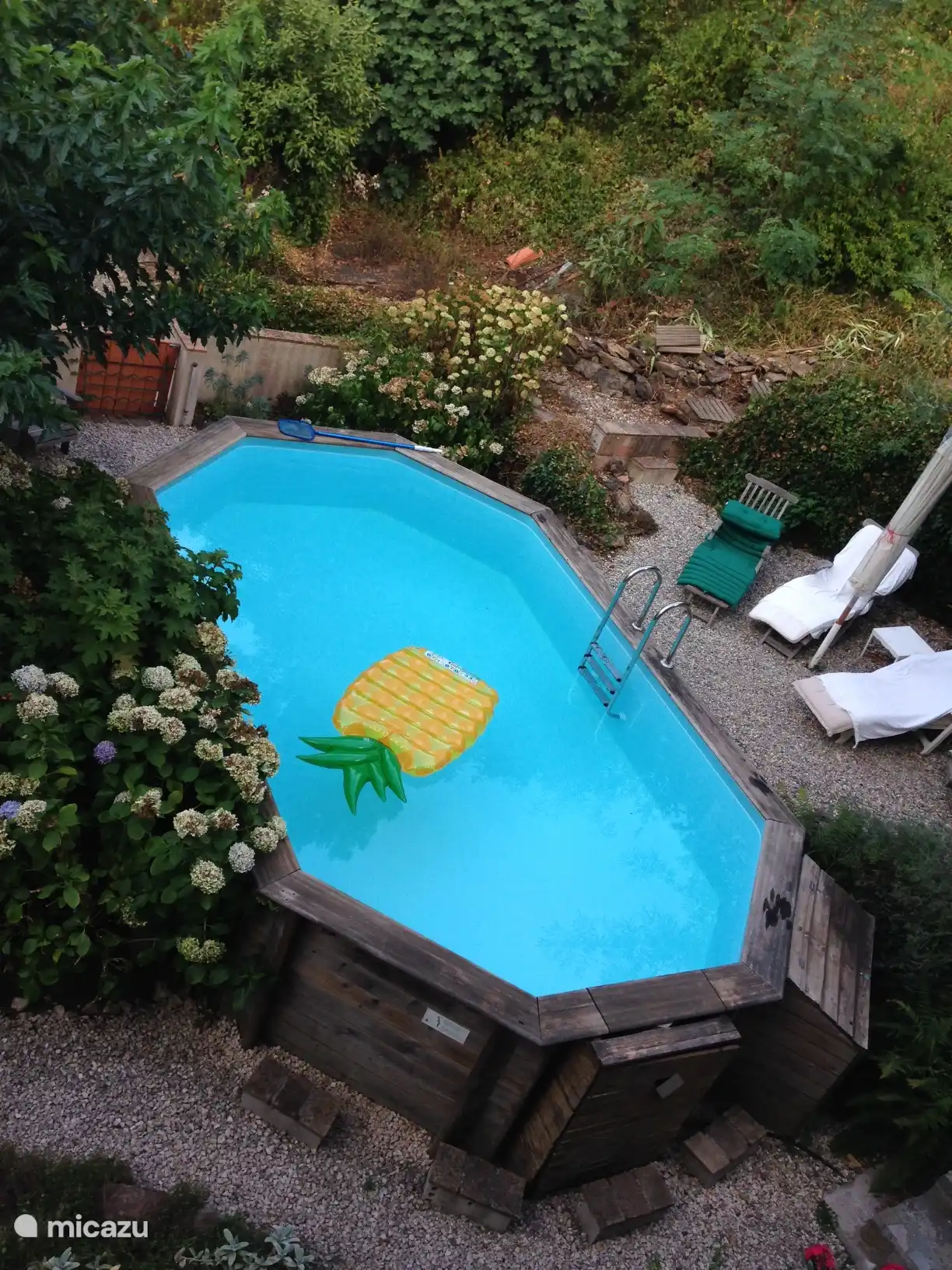 Piscine privée
6 par 3,50 