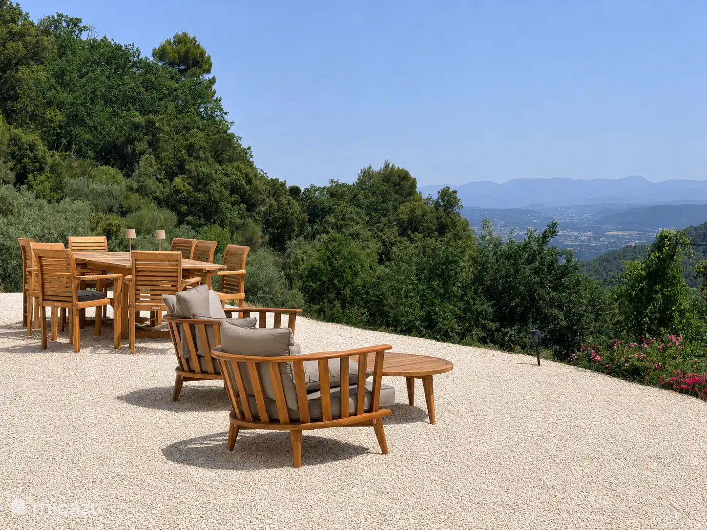 Terrasse mit Blick auf Draguignan 
