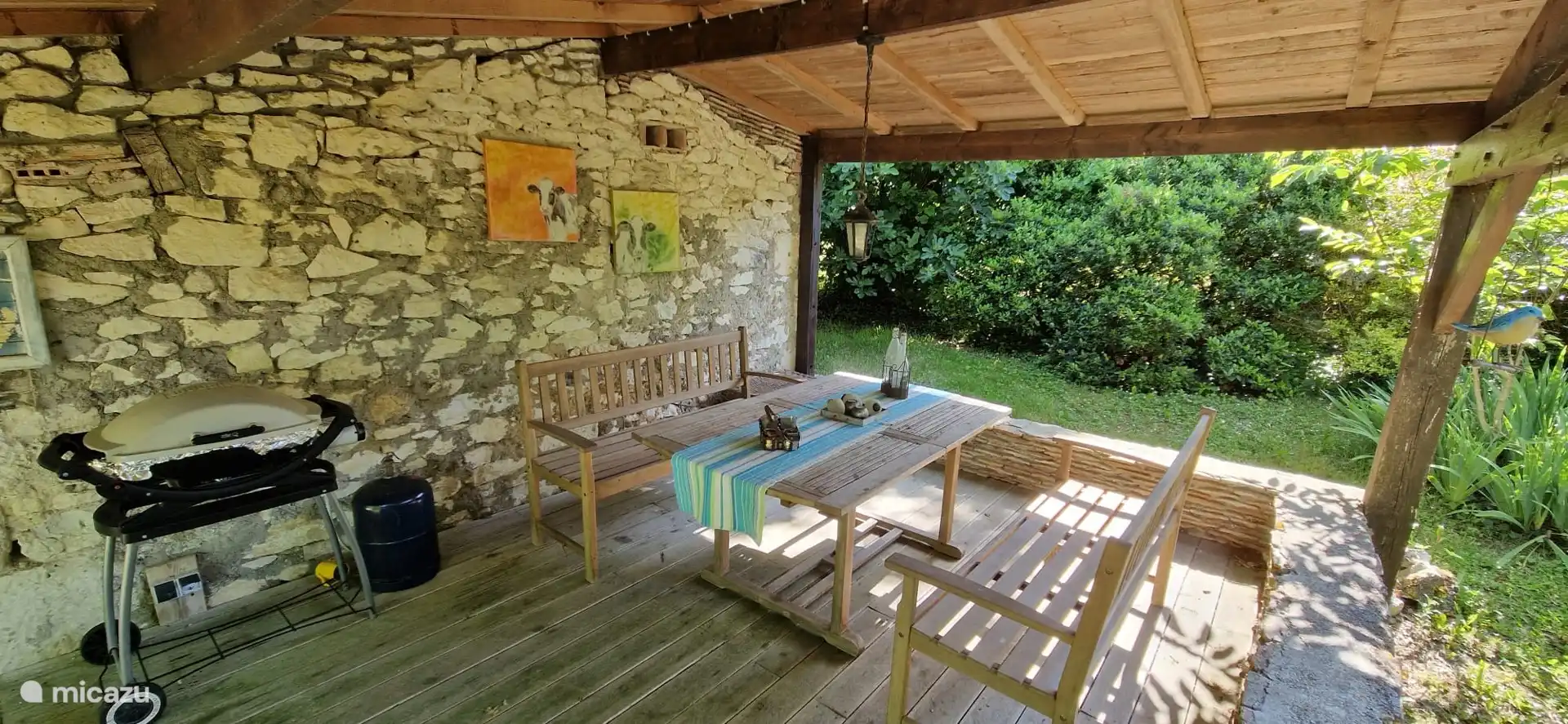 overdekt terras met de 2e barbecue