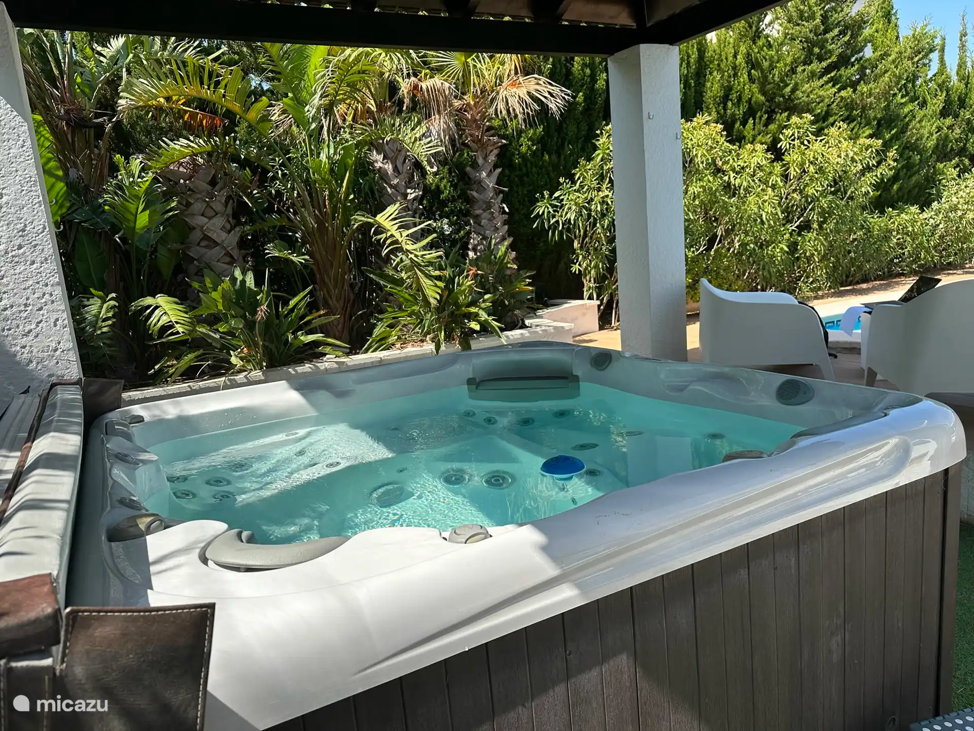 Jacuzzi